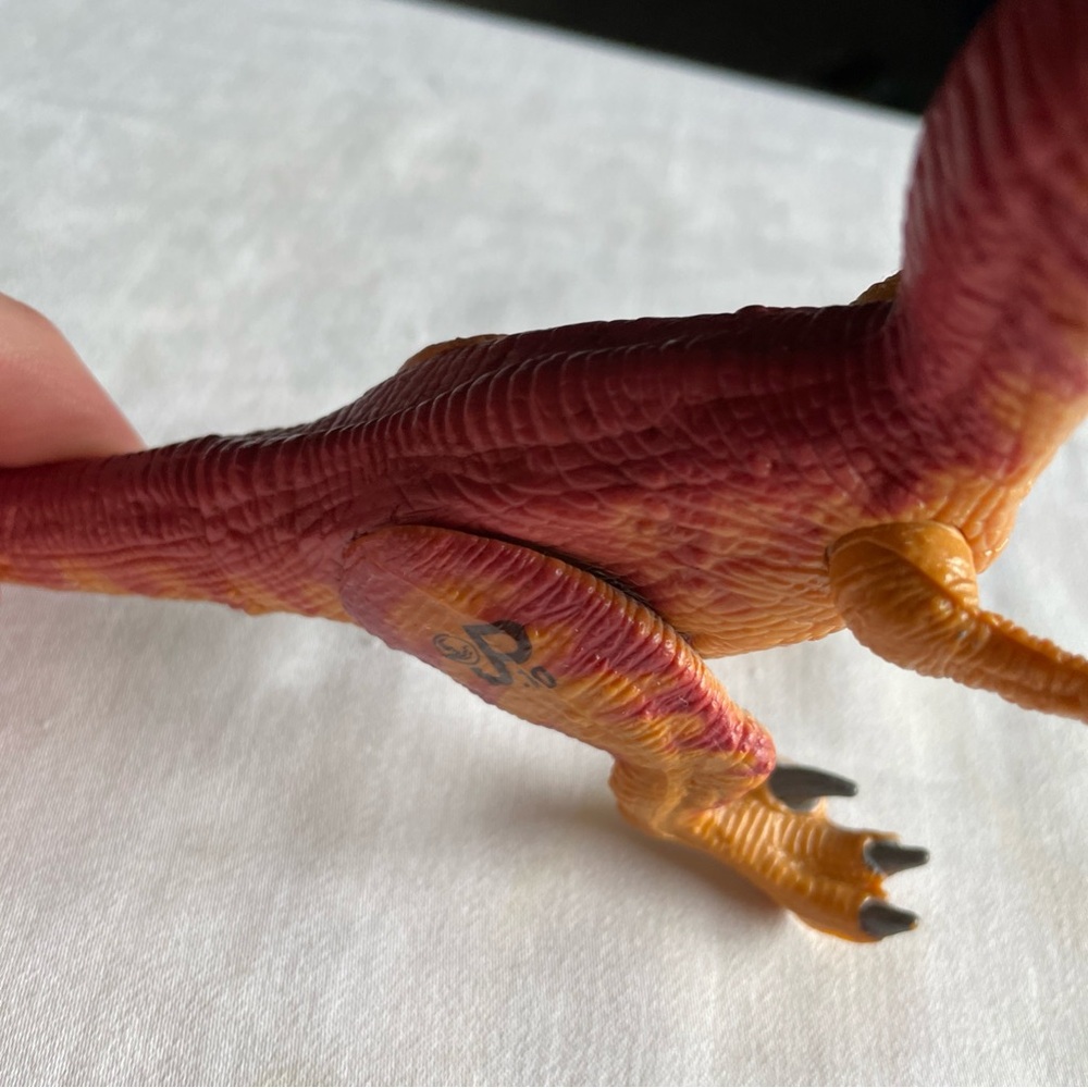 Jurassic Park Red & Orange Reptile Habitat Figure - Textured Terrarium Décor - Picture 3 of 7